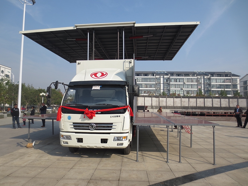 东风福瑞卡新款舞台车