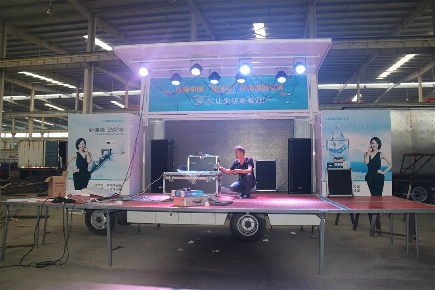 东风多利卡18平米流动舞台车