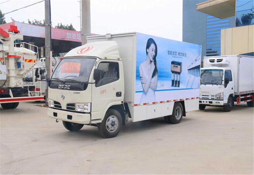 东风多利卡36平米流动舞台车